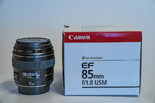 Canon EF 85mm f-1.8 USM_.jpg
