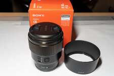 Sony FE 85 mm F1.8 E-mount 03.JPG