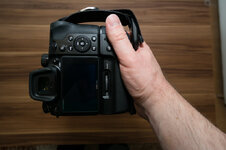 NX1 - Clutch Handschlaufe + Carry Speed F1 Kameraplatte-9984.jpg