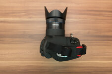 NX1 - Clutch Handschlaufe + Carry Speed F1 Kameraplatte-9990.jpg