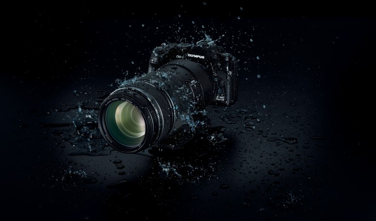 lenses_ez-m1040_om-d_e-m1_mark_iii_splash_blk_background__product_010_img_768.jpg