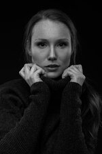 stefanie_pure_blackandwhite_studio_flash_2017121-315WEBSW.jpg