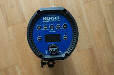 hensel_800_04.jpg