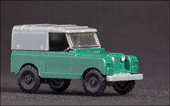 Land-Rover-02.jpg