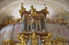 Stift-Geras-Kirche.jpg