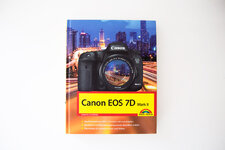 Markt+Technik_Canon_EOS-7DMarkII_Martin-Schwabe_HAndbuch.jpg