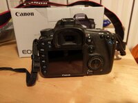 Canon_Eos-7D-Mark_i_2.jpg