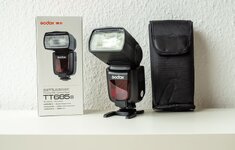 Godox TT685O-1.jpg