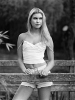 isabel_analog_natural_light_blonde_nature_20190425-14.jpg