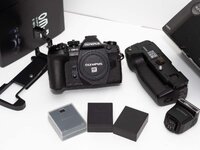 OM-D E-M1 MK2_3.JPG