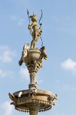 20190626_Lueneburg_80D_082c_Markt_Luna-Brunnen-Forum.jpg