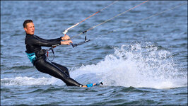 Kitesurfer-R-5352.jpg