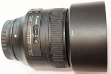 Nikon-85-1-dslr.jpg