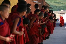 comp_IMG_7111_waiting_monks.jpg