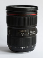 Canon EF 24-70mm L II-01.jpg