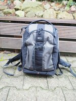 Rucksack 1 klein.jpg