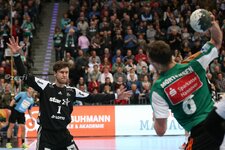 comp_TSV Hannover Burgdorf vs THW Kiel-2715.jpg