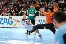 comp_TSV Hannover Burgdorf vs THW Kiel-2257.jpg