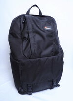 M1225532_Lowepro-Fastpack-350_Bildgröße ändern.JPG