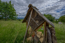 Bienen Hotel 2.JPG