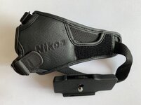 nikon-ah-4-handschlaufe-156681055233960304.jpg