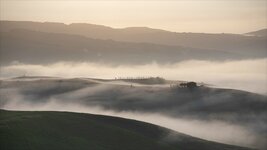 comp_Morgennebel im Orcia-Tal.jpg