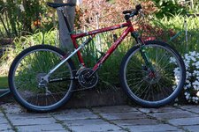 DSC_0601-red.jpg