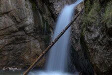 Wassserfall Almbachklamm BGL 1 Sek.jpg