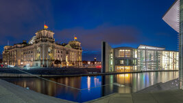 Reichstag und Paul Löbe Haus klein.jpg