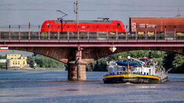 NX300_50-200 III_3.jpg