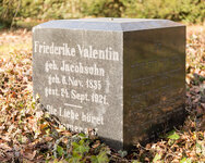 20210220_LG_5D4_041c_Am-Neuen-Felde_Juedischer-Friedhof_Grabstein-forum.jpg