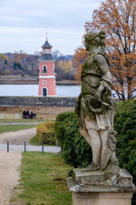 2020-11-28 14-41-33 Spaziergang um Schloss Moritzburg.jpg