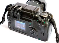 olympus-e-300_3.jpg
