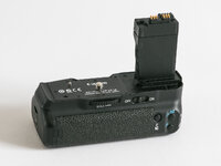 Canon Batteriegriff BG-E8_1.jpg