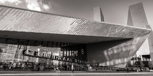 Rotterdam Centraal Station and Delftse Poort.jpg