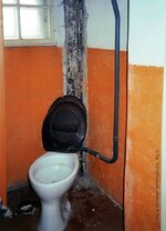 A003 Toilette Burgstraße 18 -1990- (2) klein.jpg