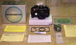 nikonos-iva.jpg
