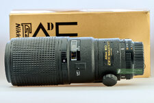 Nikon-Micro200-03-1200px.jpg