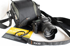 Sony RX 10-9.jpg
