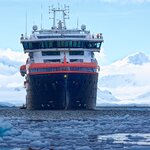 MS Roald Amundsen Orne Harbour.jpg