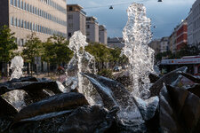 L1000303-2.jpg