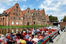 DSC00114 Hafen Lübeck 2022 1920.jpg