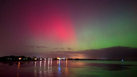 PXL_20241010 Hafen Ladebow Polarlicht 10-2024.jpg