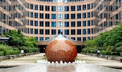 DSC00865 Spreebogen-Brunnen Berlin 2022  1920.jpg
