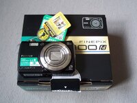 Fuji F100fd Auspacken(3).jpg