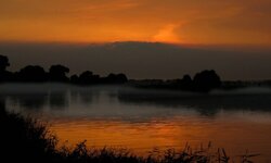 IMG_3909 Sunset Sonnenuntergang Nebel am Ryck 1920.jpg
