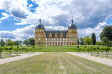 2025-08-24 12-49-25 Schloss Seehof.jpg