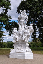 2025-08-24 13-18-45 Schloss Seehof.jpg