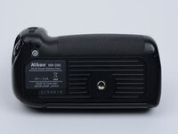 MB-D80_004.jpg