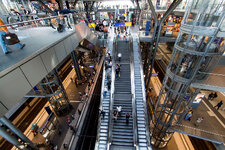 LR5-3092_DSLR.jpg